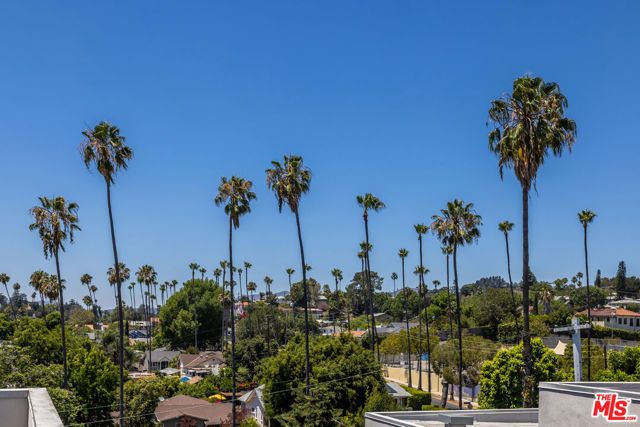 1427 Waterloo Street, Los Angeles, CA 90026