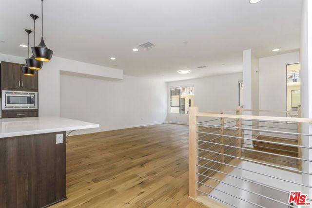 1427 Waterloo Street, Los Angeles, CA 90026