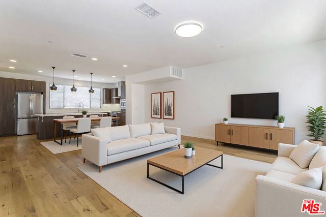 1427 Waterloo Street, Los Angeles, CA 90026