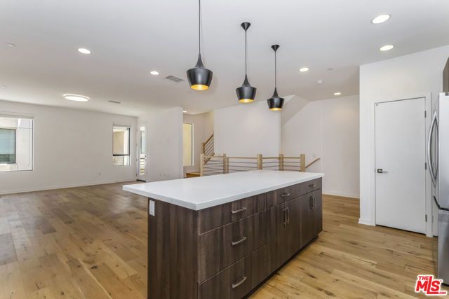 1427 Waterloo Street, Los Angeles, CA 90026