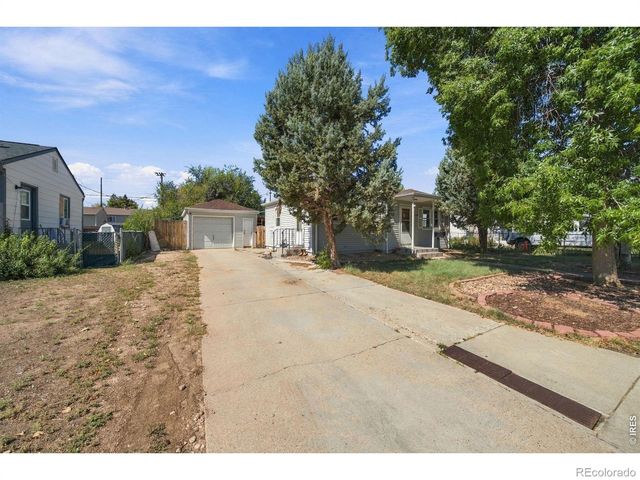 2439 10th Ave Ct, Greeley, CO 80631