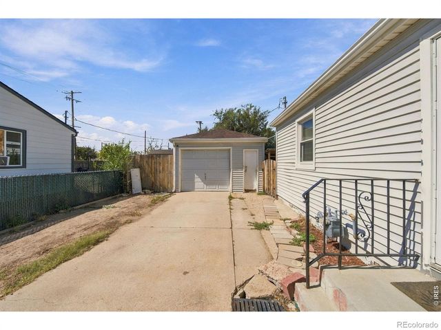 2439 10th Ave Ct, Greeley, CO 80631