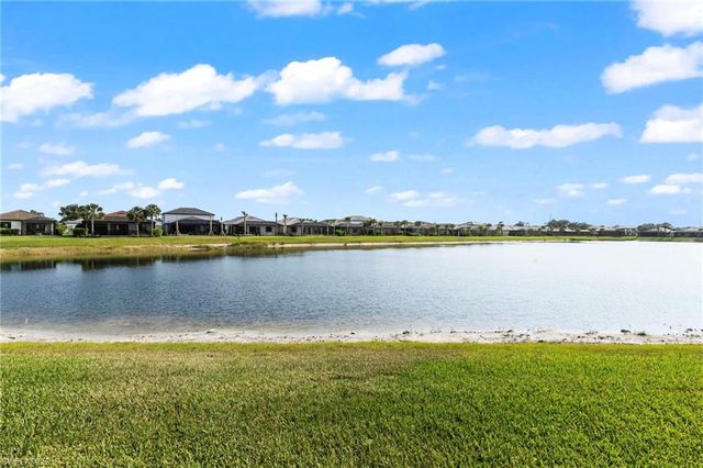 2231 Yellowfin CIR, Naples, FL 34114