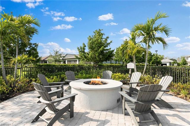 2231 Yellowfin CIR, Naples, FL 34114