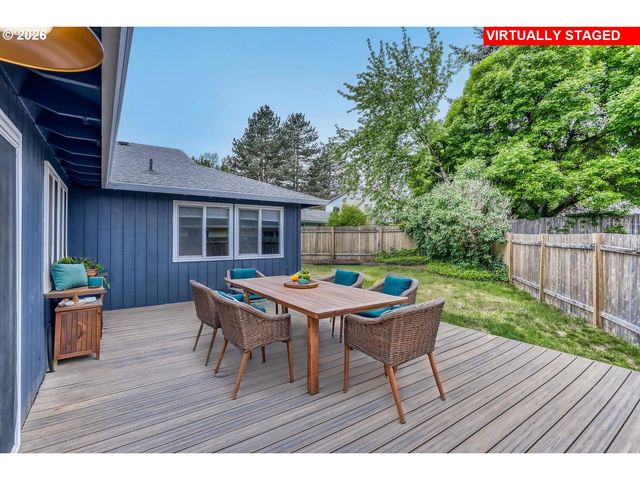 3034 Se TIMBERLAKE Dr, Hillsboro, OR 97123