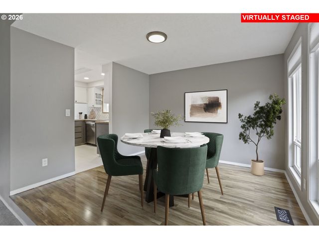 3034 Se TIMBERLAKE Dr, Hillsboro, OR 97123