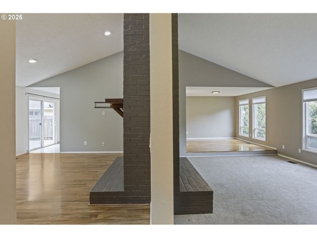 3034 Se TIMBERLAKE Dr, Hillsboro, OR 97123