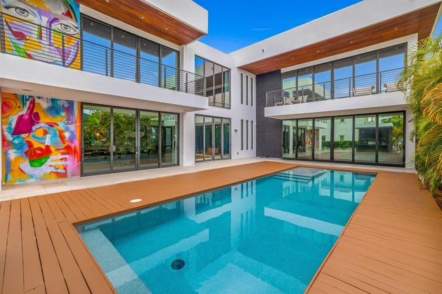 3462 NE 171st Street, North Miami Beach, FL 33160