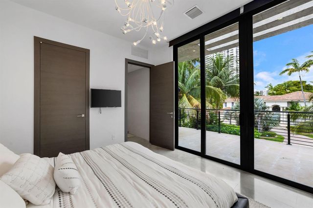 3462 NE 171st Street, North Miami Beach, FL 33160