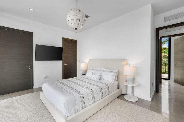 3462 NE 171st Street, North Miami Beach, FL 33160