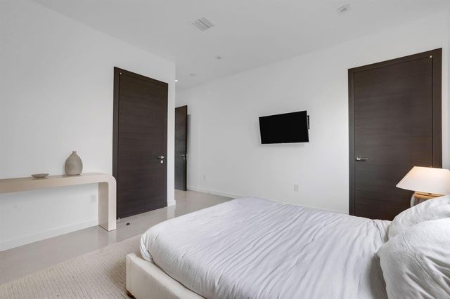 3462 NE 171st Street, North Miami Beach, FL 33160