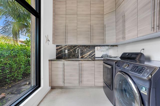 3462 NE 171st Street, North Miami Beach, FL 33160