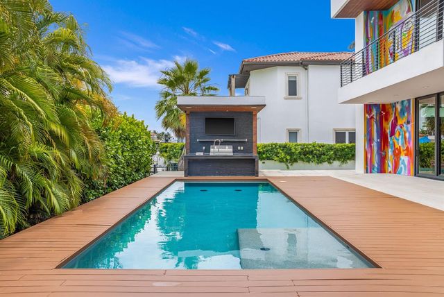 3462 NE 171st Street, North Miami Beach, FL 33160