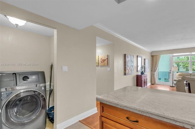 3725 S Ocean Dr 422, Hollywood, FL 33019