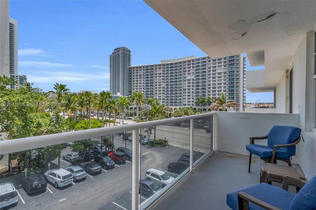 3725 S Ocean Dr 422, Hollywood, FL 33019