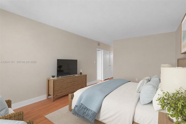 3725 S Ocean Dr 422, Hollywood, FL 33019