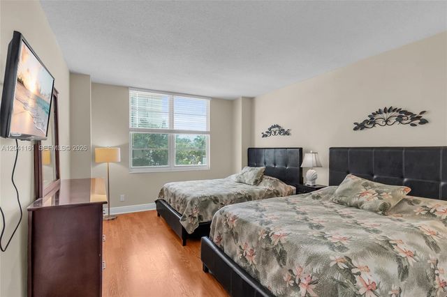3725 S Ocean Dr 422, Hollywood, FL 33019