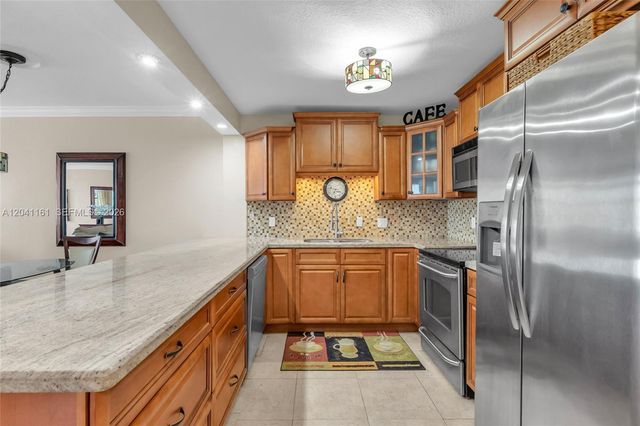 3725 S Ocean Dr 422, Hollywood, FL 33019