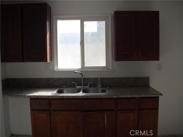 724 W Avenue H10, Lancaster, CA 93534