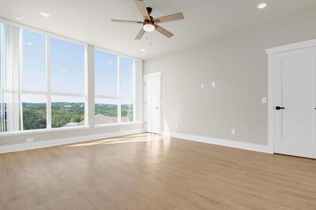 10115 Longhorn SKWY, Dripping Springs, TX 78620