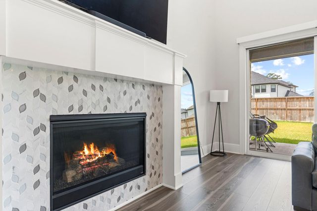 316 Coldwater Creek Court, Conroe, TX 77304