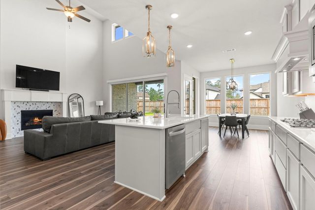 316 Coldwater Creek Court, Conroe, TX 77304