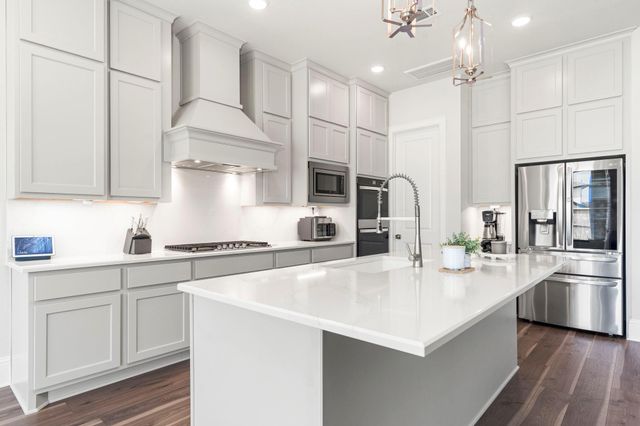 316 Coldwater Creek Court, Conroe, TX 77304