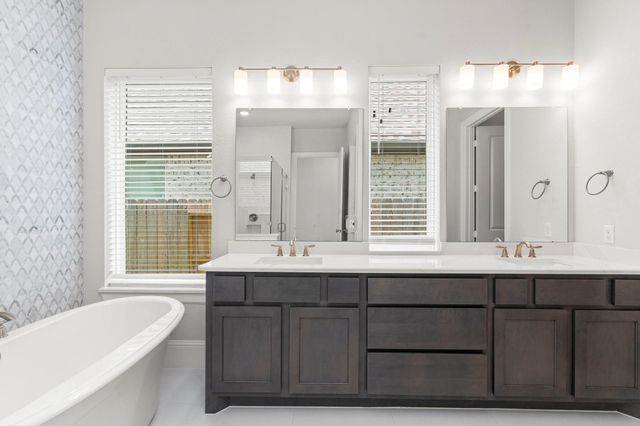 316 Coldwater Creek Court, Conroe, TX 77304