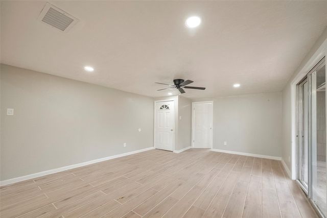 5874 Reed Road, Houston, TX 77033