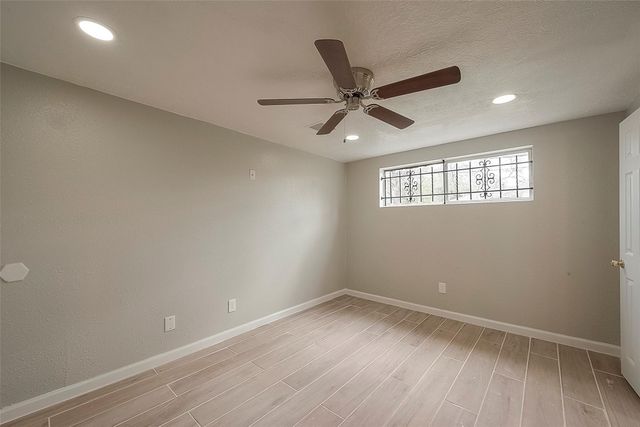 5874 Reed Road, Houston, TX 77033