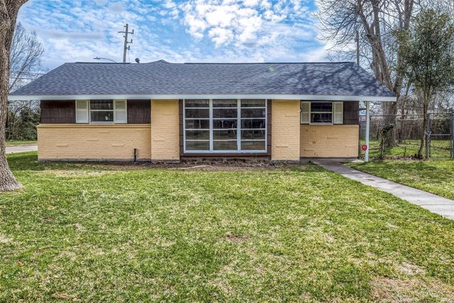 5874 Reed Road, Houston, TX 77033