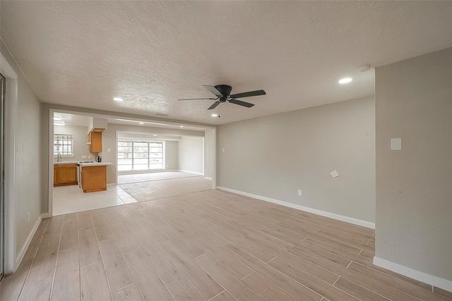 5874 Reed Road, Houston, TX 77033