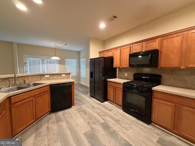 220 Brookhaven Court, Acworth, GA 30102