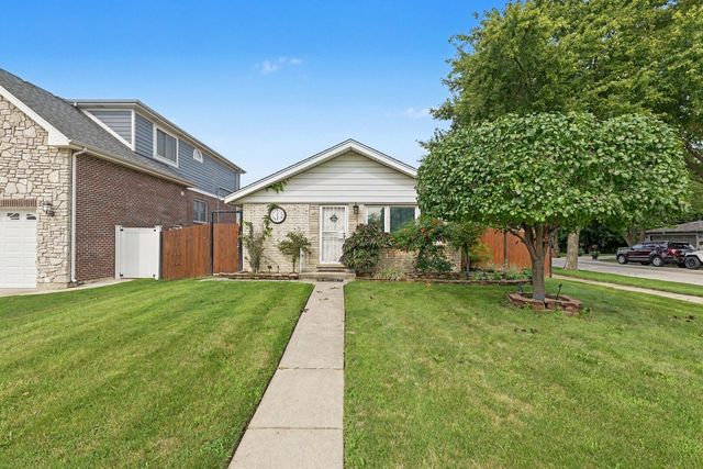 9002 S Parkside Avenue, Oak Lawn, IL 60453