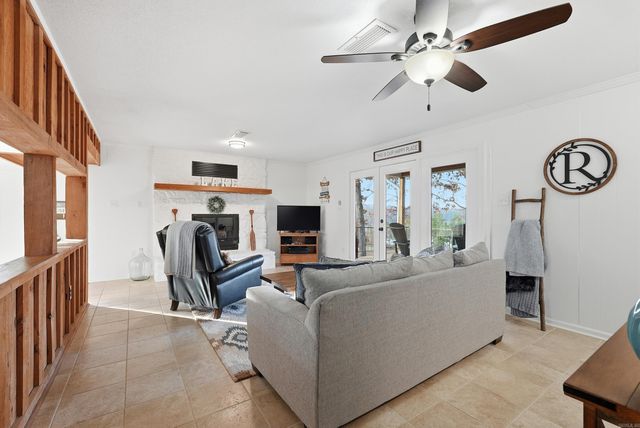 204 Burning Tree Rd., Greers Ferry, AR 72067