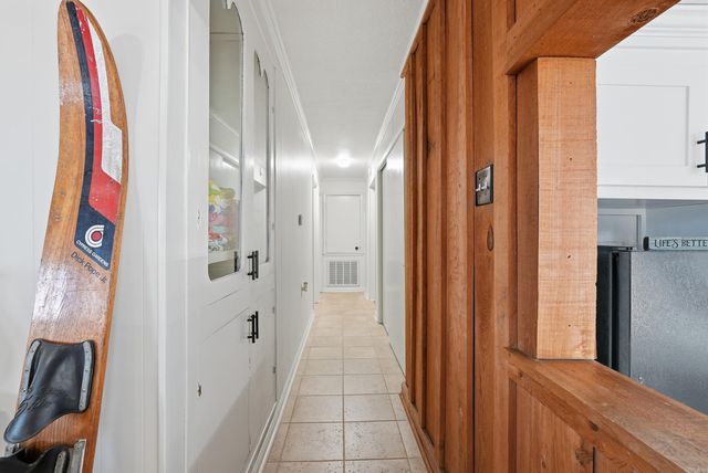 204 Burning Tree Rd., Greers Ferry, AR 72067