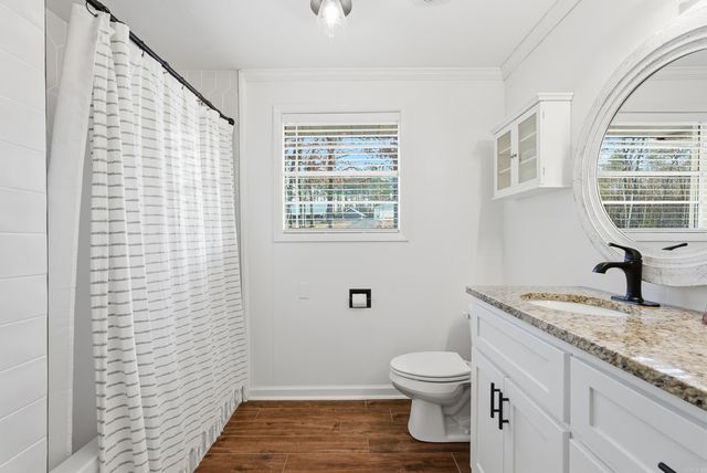 204 Burning Tree Rd., Greers Ferry, AR 72067