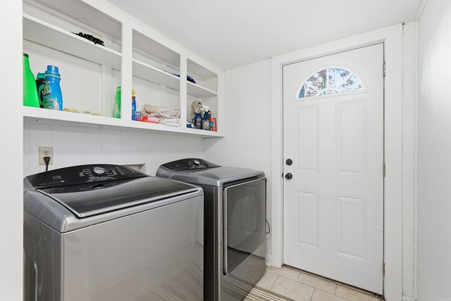 204 Burning Tree Rd., Greers Ferry, AR 72067