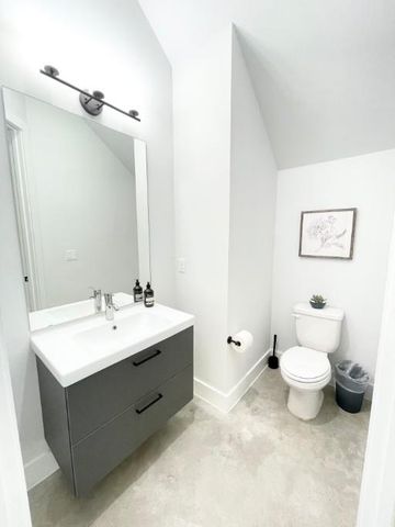 2009 Canterbury ST 1, Austin, TX 78702