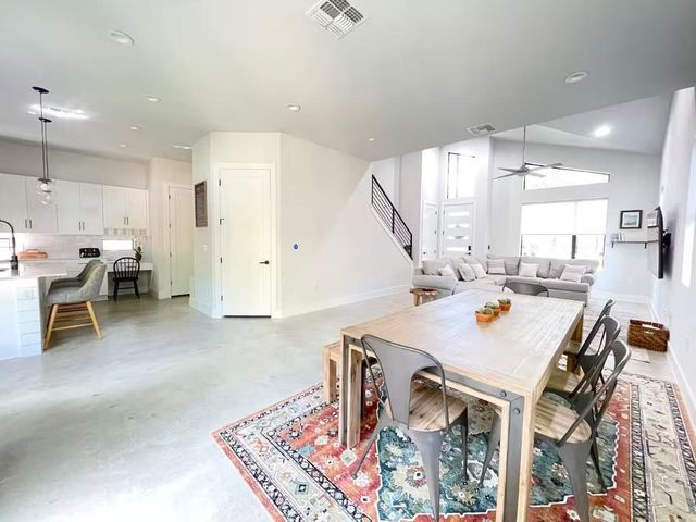 2009 Canterbury ST 1, Austin, TX 78702