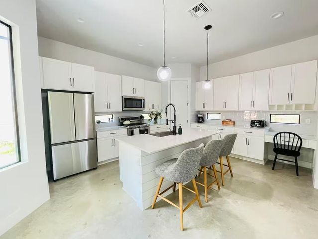 2009 Canterbury ST 1, Austin, TX 78702