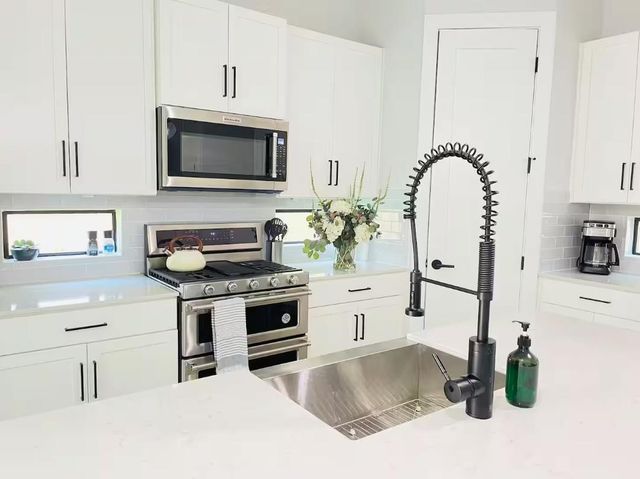 2009 Canterbury ST 1, Austin, TX 78702