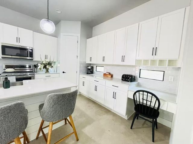 2009 Canterbury ST 1, Austin, TX 78702