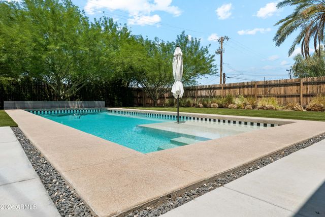 2510 N 14TH Street, Phoenix, AZ 85006