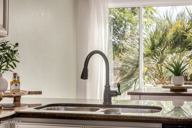 1182 E ERIE Street, Chandler, AZ 85225