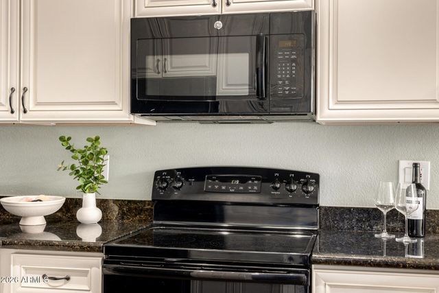 1182 E ERIE Street, Chandler, AZ 85225