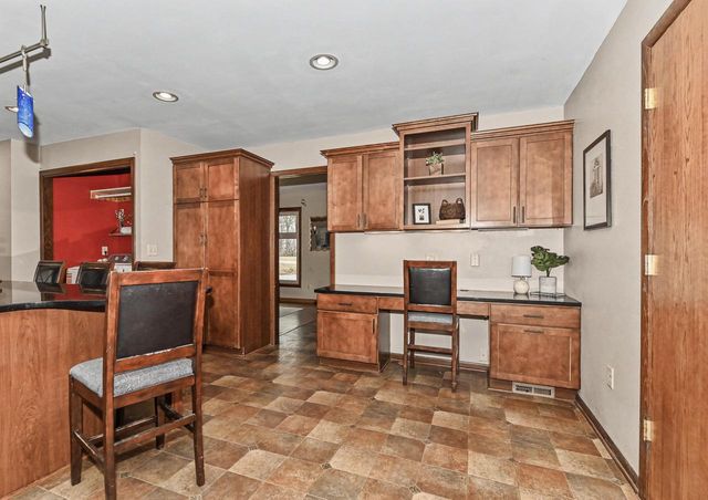 3355 S Cari Adam DRIVE, New Berlin, WI 53146