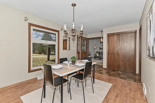 3355 S Cari Adam DRIVE, New Berlin, WI 53146