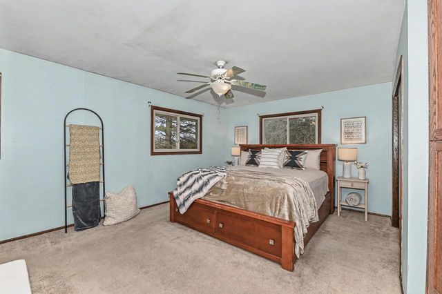 3355 S Cari Adam DRIVE, New Berlin, WI 53146