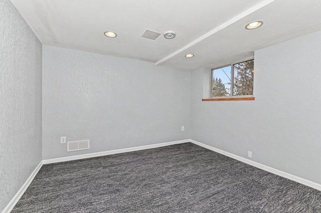 3355 S Cari Adam DRIVE, New Berlin, WI 53146